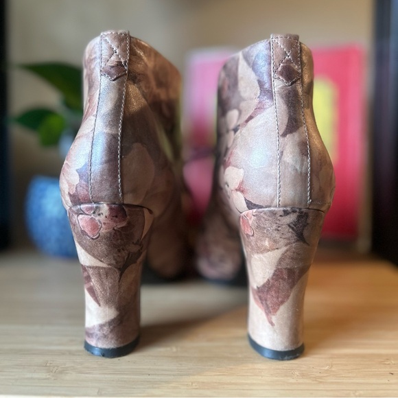 Fluevog Miracle Stunner 8.5 - Picture 5 of 8